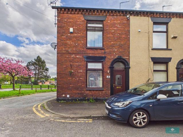 House for sale in Shaw and Crompton, Pendock