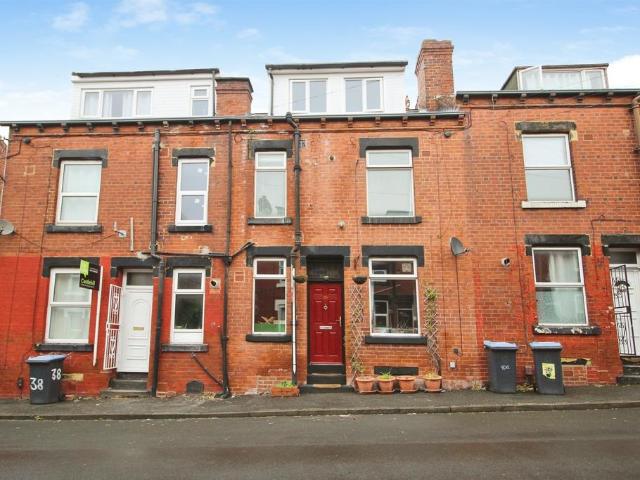 House for sale in Hyde Park, West Yorkshire