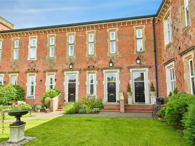 House for sale in Egginton, East Midlands