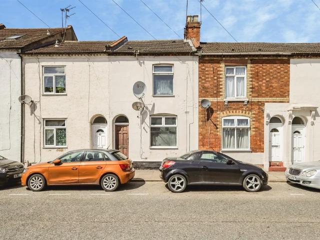 House for sale in Semilong, Northampton