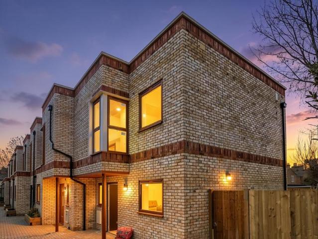 House for sale in Peckham, Greater London