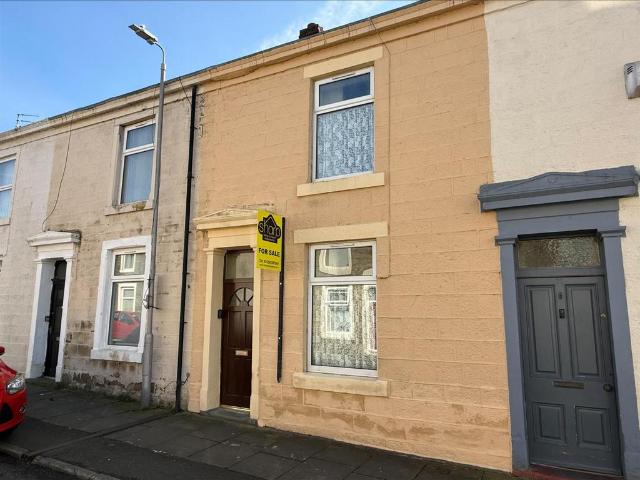 House for sale in Oakenshaw, Backburn