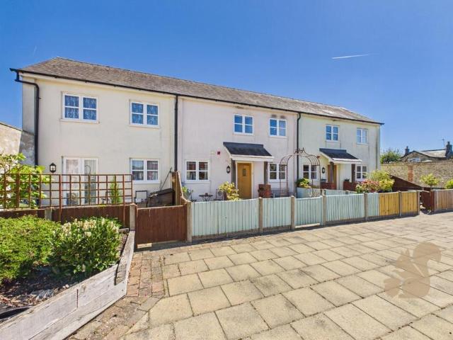 House for sale in Chelmondiston, Suffolk