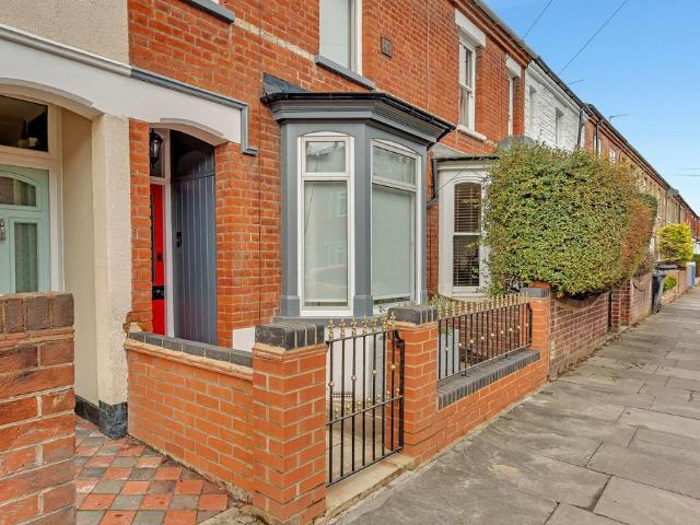House for sale in Castle, Bedford