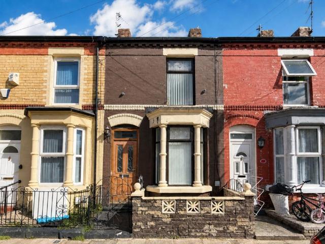 House for sale in Calderstones