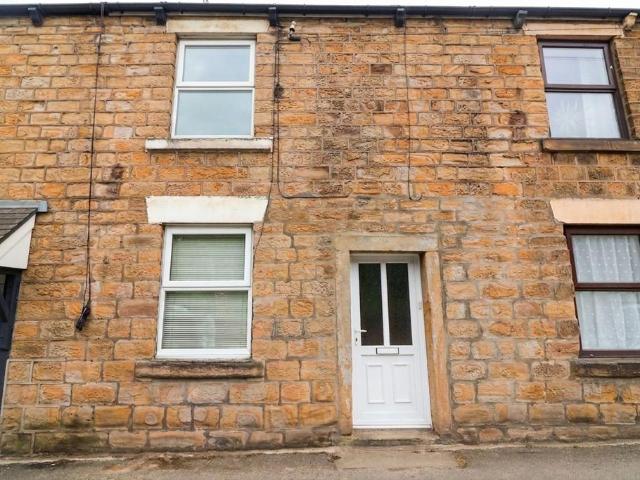 House for sale in Simmondley, Charlesworth