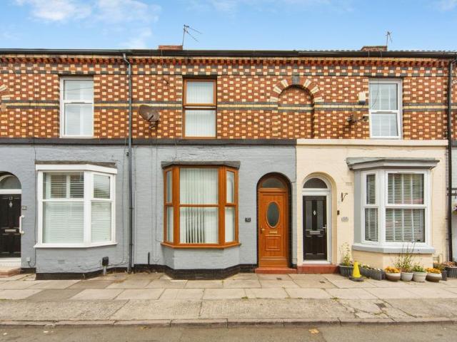 House for sale in Calderstones
