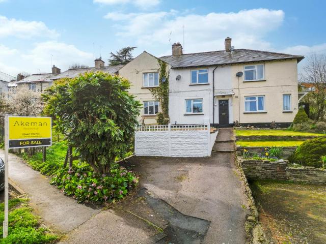 House for sale in Ashlyns Estate, Pouchen End