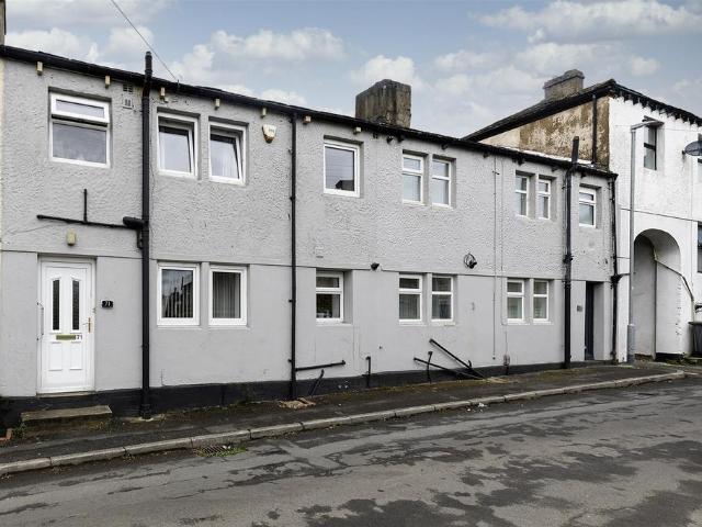 House for sale in Thornton Lodge, Huddersfield