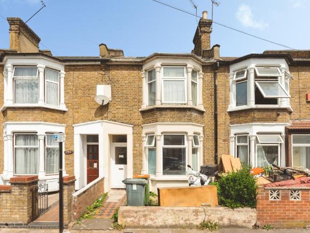 House for sale in Plashet, Greater London