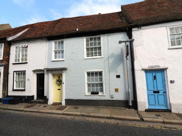 House for sale in Sandwich, Ash
