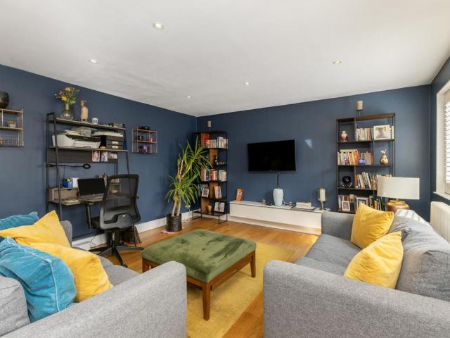 House for sale in Stockwell, Greater London