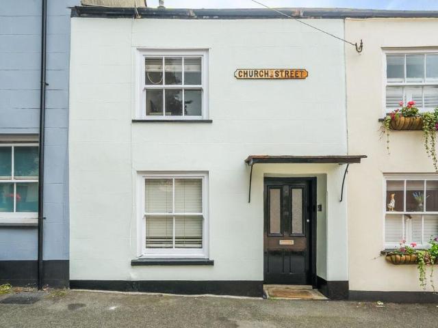 House for sale in Strode, Devon