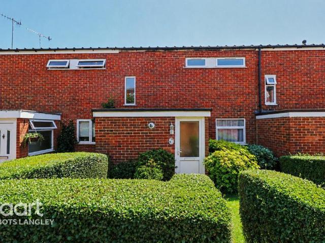 House for sale in Batchworth, Hertfordshire