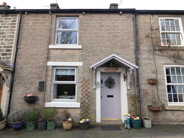 House for sale in Little Padfield, Charlesworth