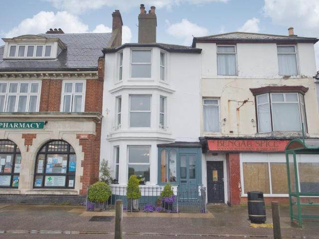 House for sale in Lower Walmer, Ash
