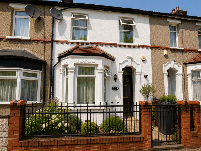 House for sale in Thames View, Greater London