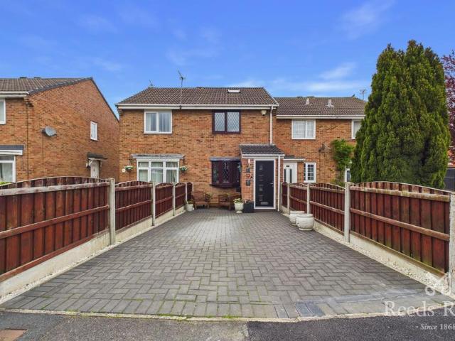 House for sale in Crofton, West Yorkshire
