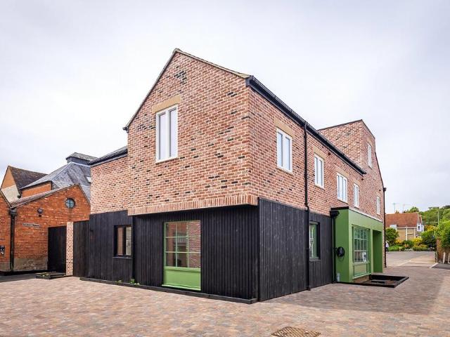 House for sale in Fole, Surrey