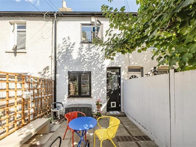 House for sale in London Borough of Croydon, Selhurst