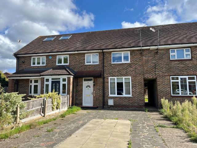 House for sale in Harold Hill, Greater London
