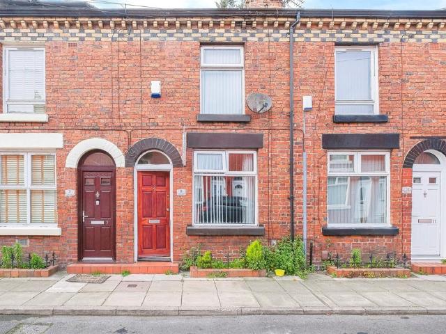 House for sale in Calderstones