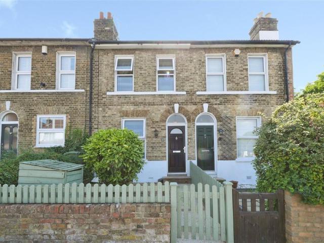 House for sale in Elmstead, Greater London