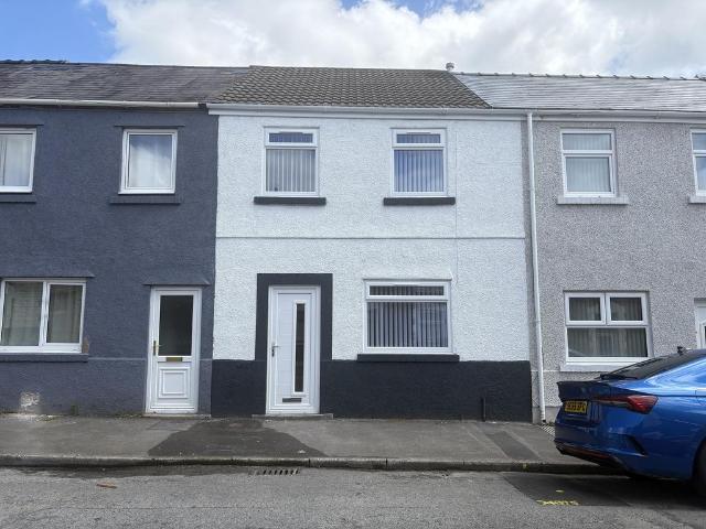 House for sale in Cwmbwrla, Nangreaves