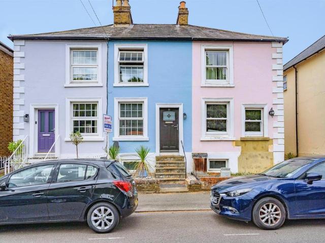 House for sale in Moorend, Pouchen End