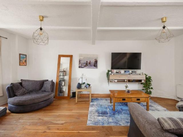 House for sale in Feckenham, City Of Bristol