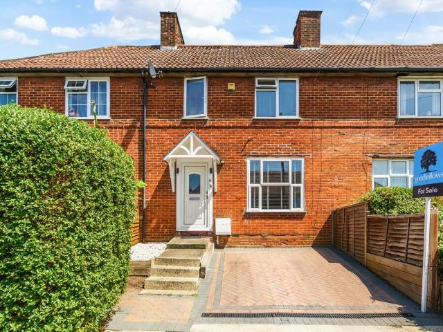 House for sale in Rosehill, Greater London