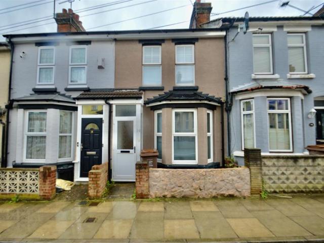 House for sale in Brompton, Gillingham