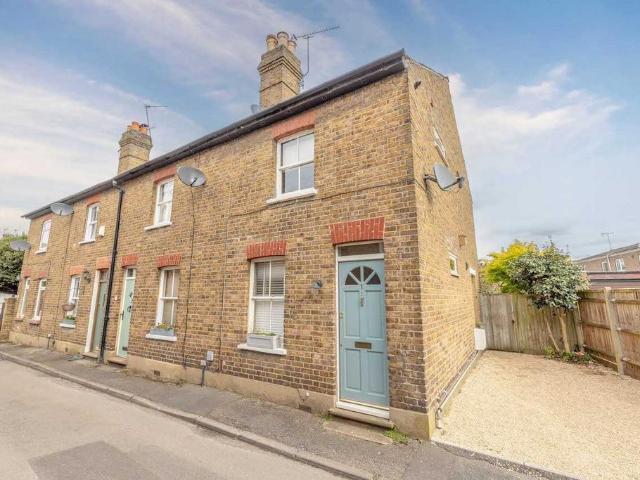 House for sale in Southlea, Datchet