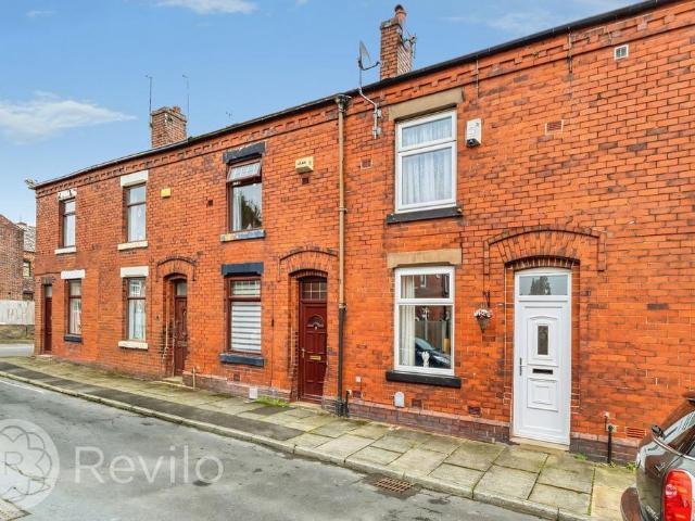 House for sale in Wardle, Burnedge