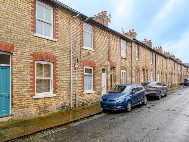 House for sale in High Field, York