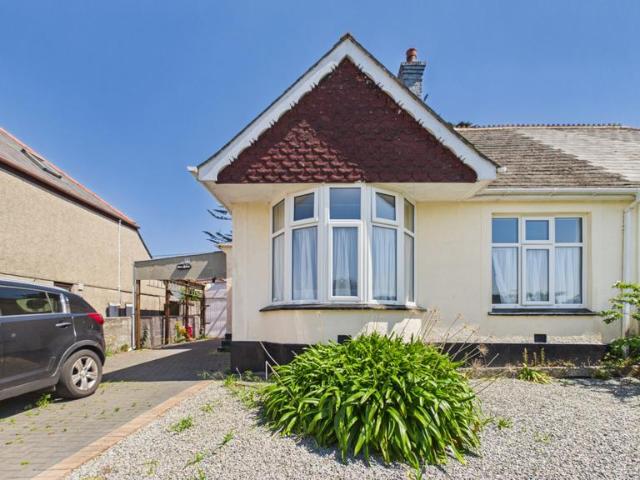 House for sale in Hayle, Cornwall