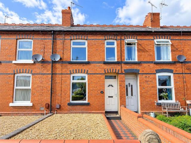 House for sale in Rhostyllen, Wales
