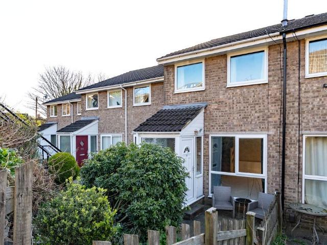House for sale in Farsley, West Yorkshire