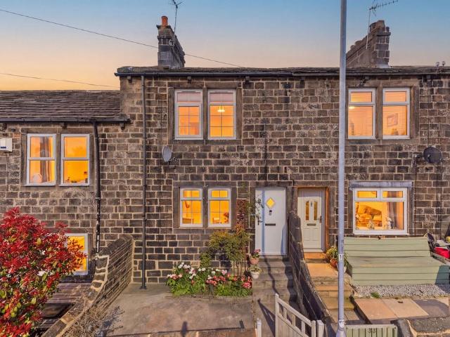 House for sale in Rawdon, West Yorkshire