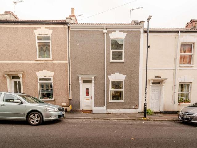 House for sale in Feckenham, City Of Bristol