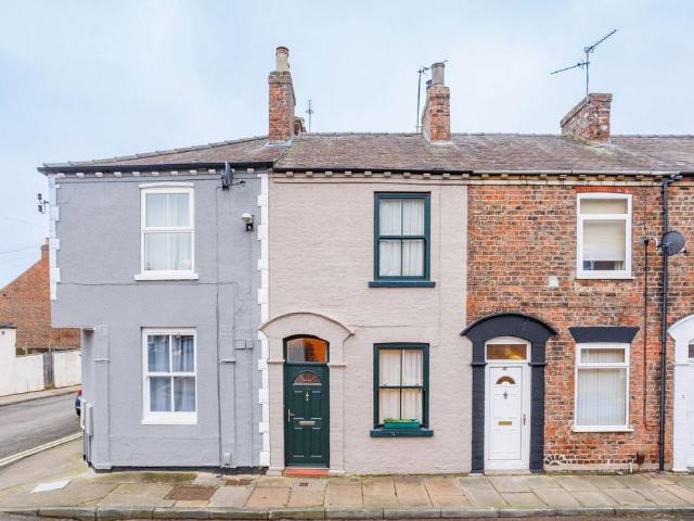 House for sale in Holgate, High Field