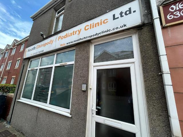 House for sale in Cimla, Neath