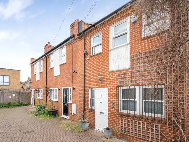 House for sale in Strawberry Hill, Greater London
