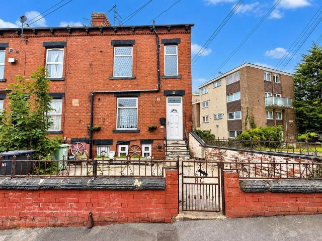House for sale in Far Fold, Leeds