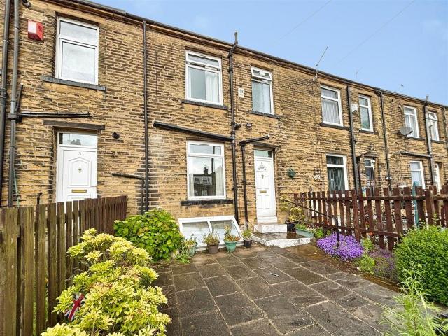House for sale in Allerton, West Yorkshire