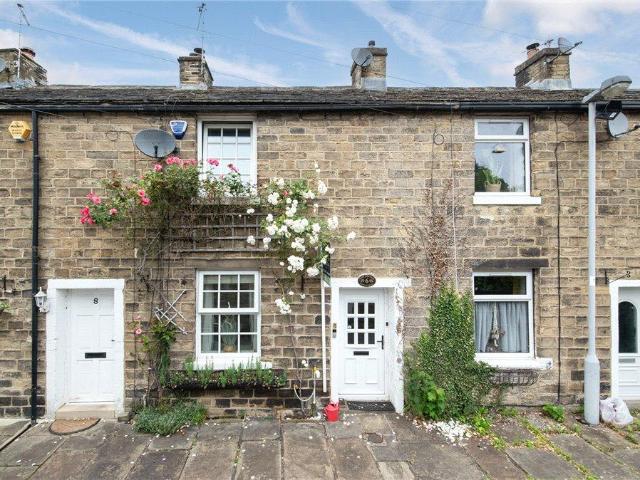 House for sale in Cottingley, West Yorkshire