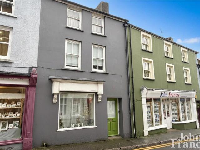 House for sale in Narberth, Wales