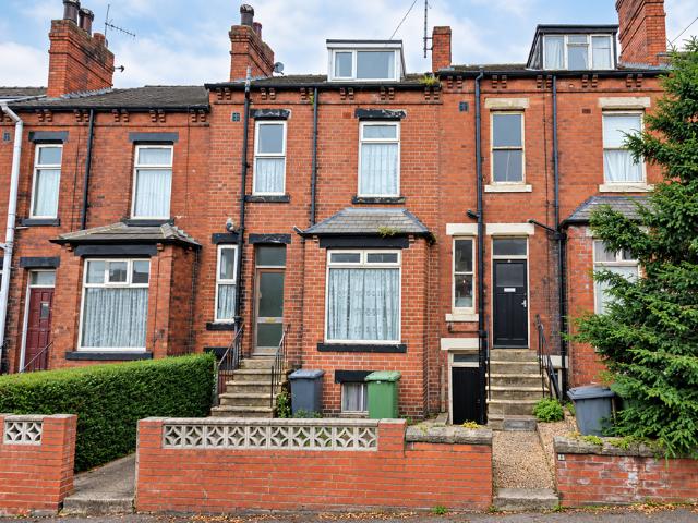 House for sale in Far Fold, Leeds