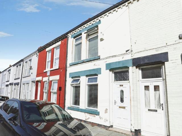 House for sale in Cabbage Hall, Calderstones