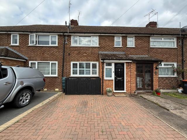 House for sale in Woodside Estate, Houghton Regis